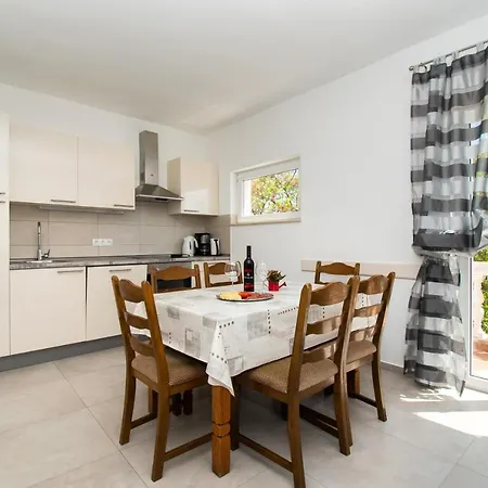 Apartment Rosanda Vodice