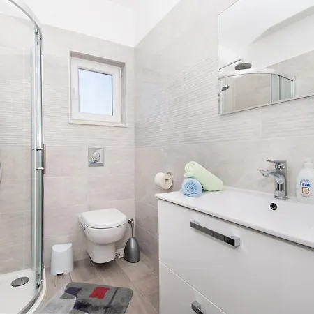 Rosanda Apartment *