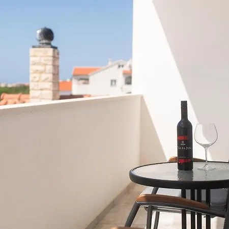 Apartment Rosanda *